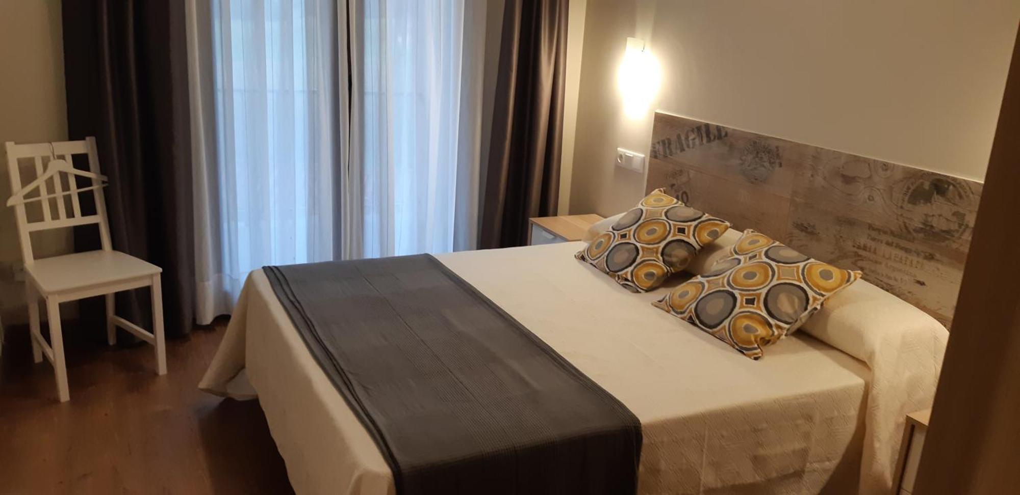 La Mediana Del Sella Aparthotel Ribadesella Room photo